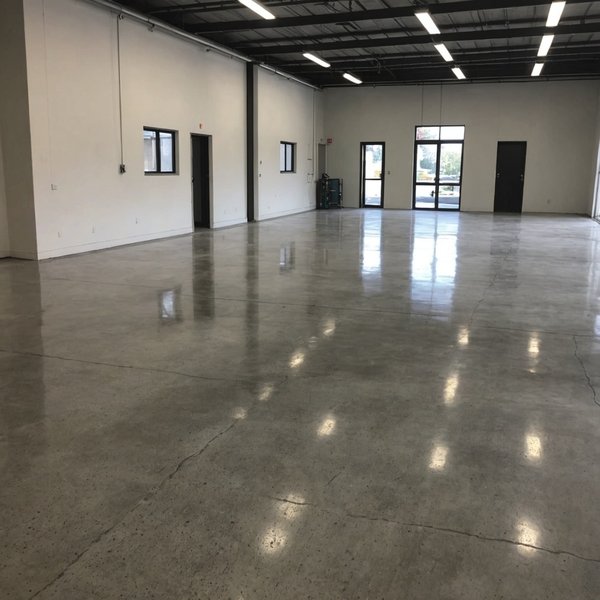 Quelle est la meilleure manière de restaurer un plancher en béton ciré ?