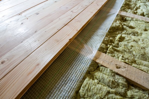Isolation plancher bas mais anciennes : les clés pour un confort durable